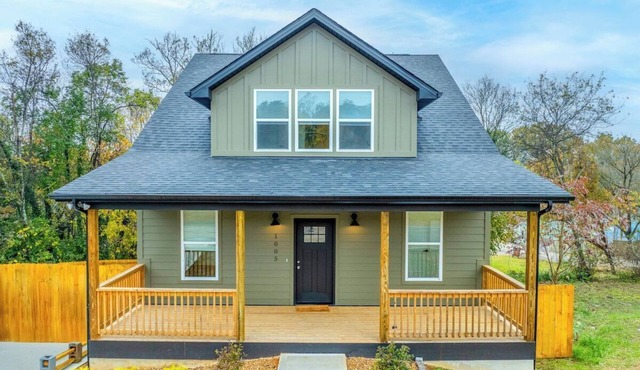 SoKno 4br/3ba near downtown Knoxville 30+ Day Stay