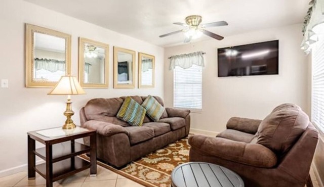 SoKnox Location - 7 Beds - 2 Baths - 21% Long Term Discount