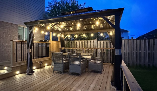 Soléra — A Light-Filled Minimalist Escape Near Beaches & Golf