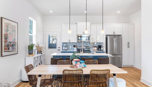Sol House . Sweet for Groups . 3 min to Airport