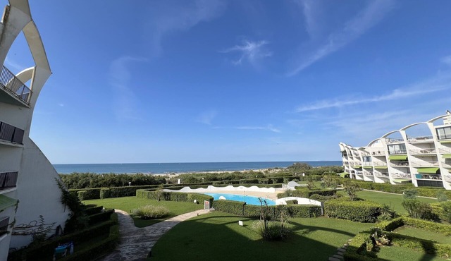 Sol-y-Days Belles Plages, seafront with swimming pool