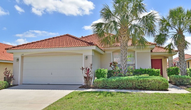 SOLANA - BEAUTIFUL 4 BEDROOM POOL HOME, WITH SPA AND GAME ROOM, CLOSE TO DISNEY