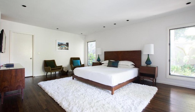 Solar Drive by Onefinestay