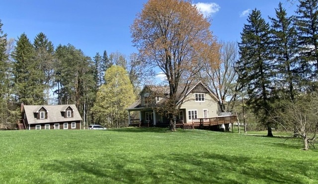 Solar-eV Country Home - Quaint Cazenovia!