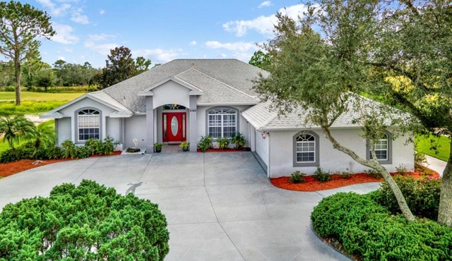 Solar Heated Private Pool & Lanai On Golf Course!