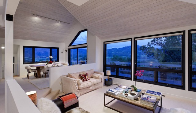 Solar Way House - Cozy w/spectacular views