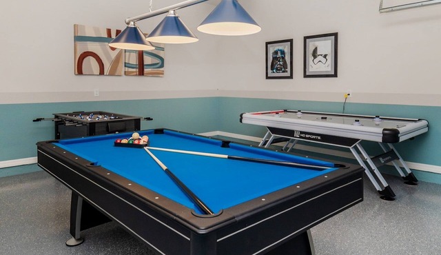 Solara Resort 5 Bedroom Home with Pool+Spa