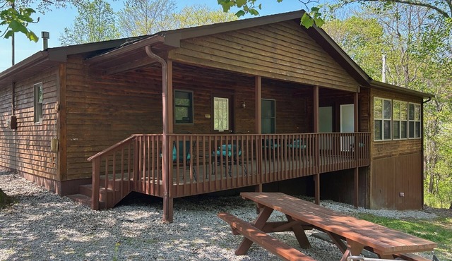 Solarium Cabin 16 with 4 Bedroom and 2 Bath on Patoka Lake in Southern Indiana