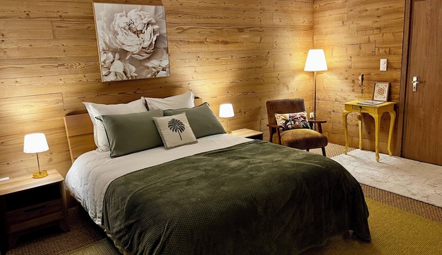 Solaya, a charming room in a green setting