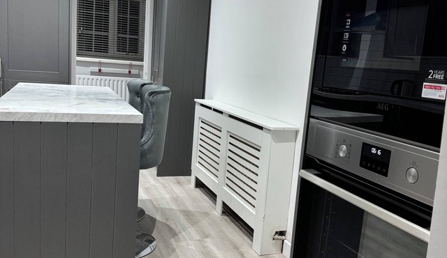 Sole Diamond Home. 3 bedroom, 5sleeps, 1 king, 1 double and 1 single size.