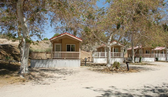 Soledad Canyon Deluxe Cabin 23