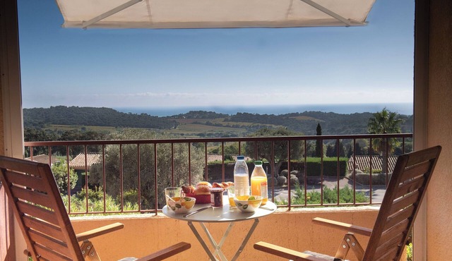 Soleil ☀️— cosy apartment with sea view, 5 min. from village center (max.3 pers.)