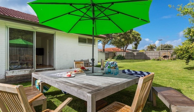 Soleil Sur La Mer Sunshine at Dromana Beach