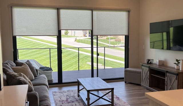 Solheim Luxury 2 BR Condo - Colbert Hills & Sunset View