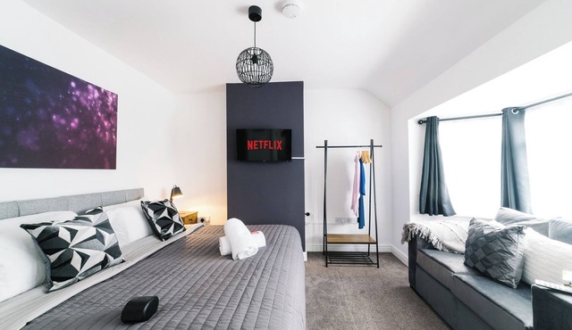 Solihull Luxury Home 5 Bed 5 Bathrooms