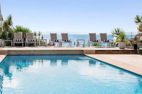 Solitary Views - Sapphire Beach