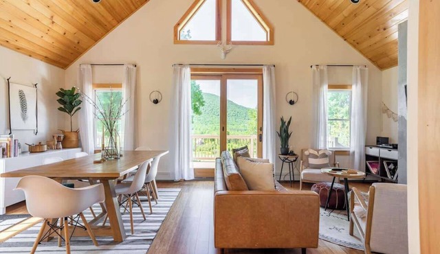 Solitude Escape | Breathtaking Mountain Views