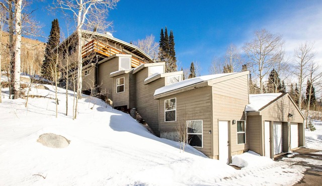 Solitude Vista by Cottonwood Lodging