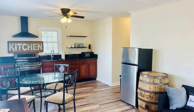 Solomons Island One Bedroom Waterfront Retreat