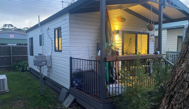 Somers Beach Cabin. New Year’s Availability