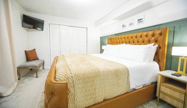 Somerset- Luxury Condominium in Birmingham