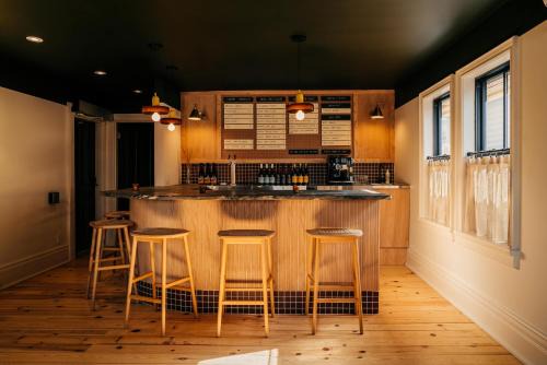 Somewhere Inn Collingwood Boutique Hotel