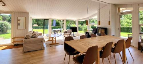 Sommerhus Med Stor Kano Ved Sminge Sø