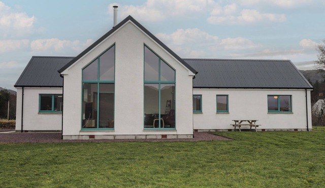 SONAS, family friendly, luxury holiday cottage in Lochcarron