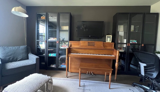 SoNash Sanctuary! 3-bedroom, peaceful, minimalist decor, 3 miles from downtown!