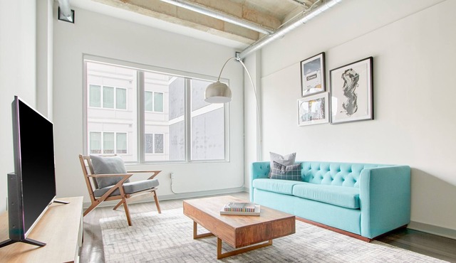 Sonder at 549 Peachtree | Spacious Two-Bedroom Apartment w/ Parking