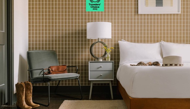 Sonder at Village 21 | Queen Studio Apartment w/Balcony