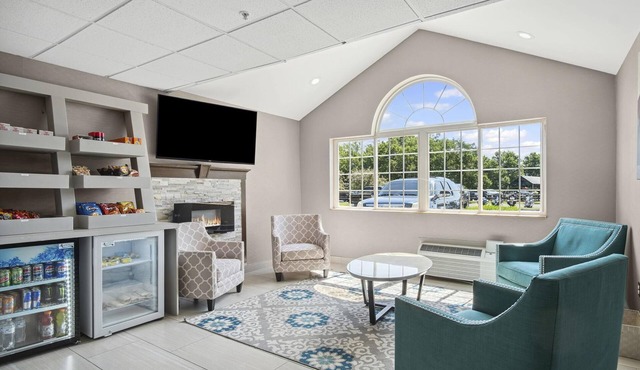 Sonesta Essential Hotels & Suites Kansas City/Blue Springs