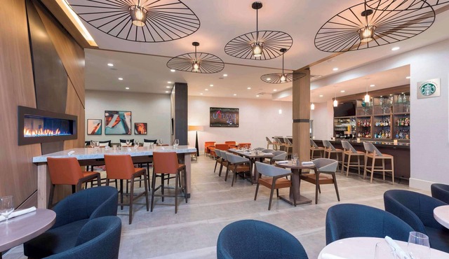Sonesta Hotel Grand Rapids Airport