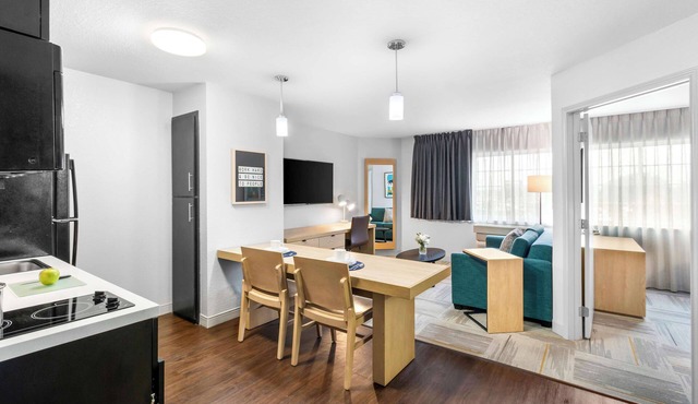 Sonesta Simply Suites Austin South