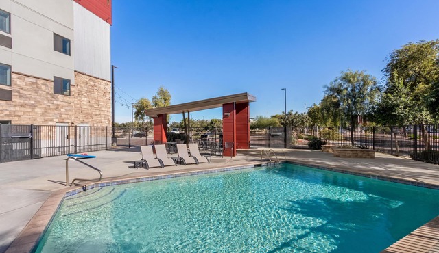 Sonesta Simply Suites Avondale