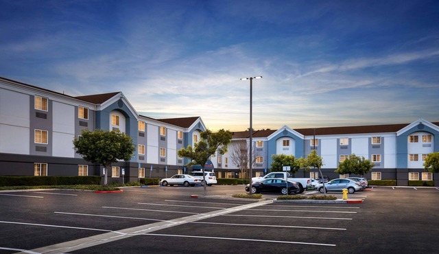 Sonesta Simply Suites Irvine East Foothill