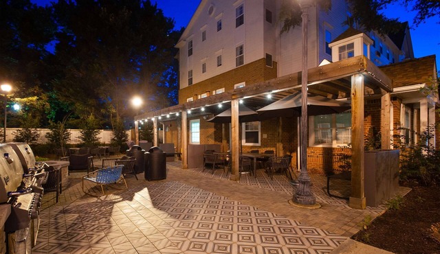 Sonesta Simply Suites Falls Church