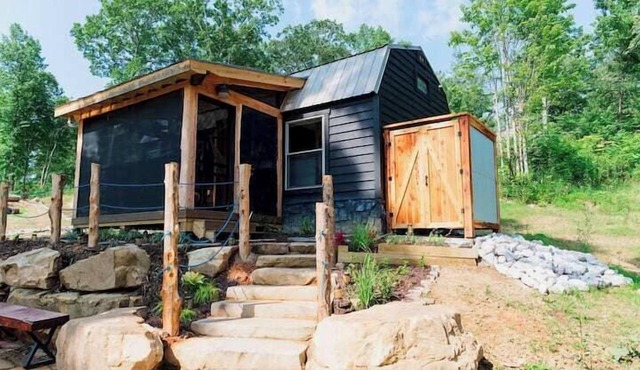 Songbird Cabins - mountaintop retreat