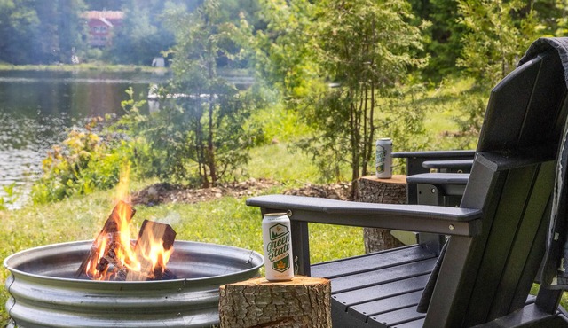 Songbird Studio VT- Lakefront w/firepit & kayaks