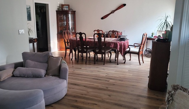 Songbirds Landing- a charming cottage by George Fox -1 block to shops and dining