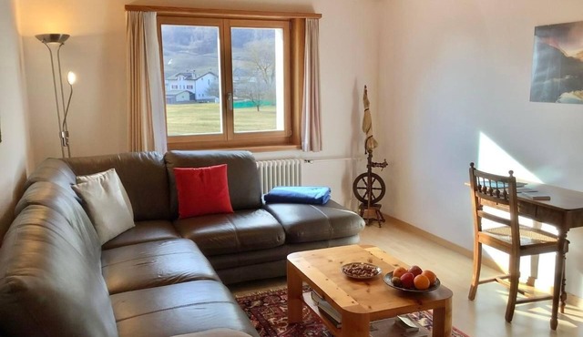 Sonnige 2.5-Zimmer Wohnung an ruhiger Lage by Interhome