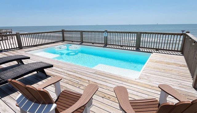 Sonny Side~Beach Front~Private Heated Pool
