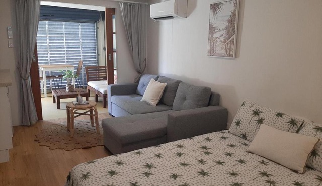 SONNYS PLACE! 1 Bedroom private studio Marcoola Sunshine Coast