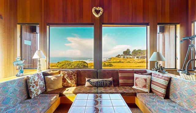 Sonoma Coast getaway with ocean views, wood stove & private deck