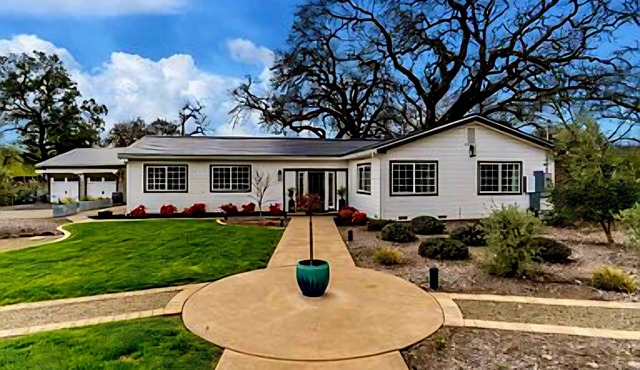 Sonoma Creek Retreat in Kenwood (31+days)- with Pool & Spa