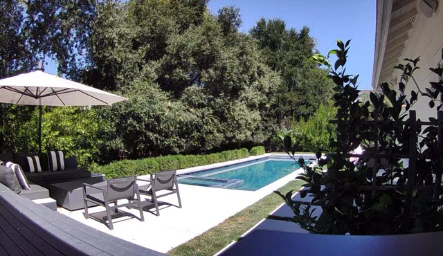 Sonoma Modern Farmhouse walk or bike to the plaza, restaurants and wineries