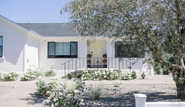 Sonoma Retro '49 restored cottage offers wine country luxe and ideal convenience