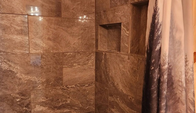 Soothing 1-bedroom bungalow with AC in quaint Pryor