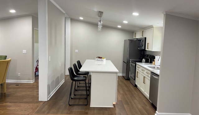 Soothing 3-bedroom house with AC in Winston-Salemnclose to highway nrestaurants