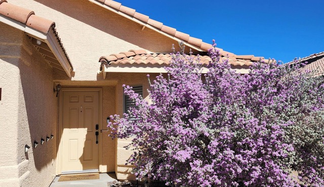 Soothing 3-bedroom house in charming Rita Ranch